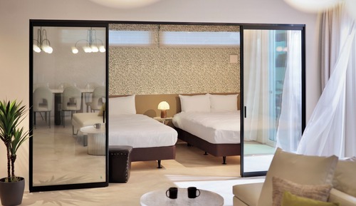 Building E, Non Smoking