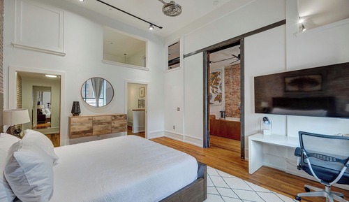 Luxe 220, Unit 3 - Pool Table & City View Penthouse