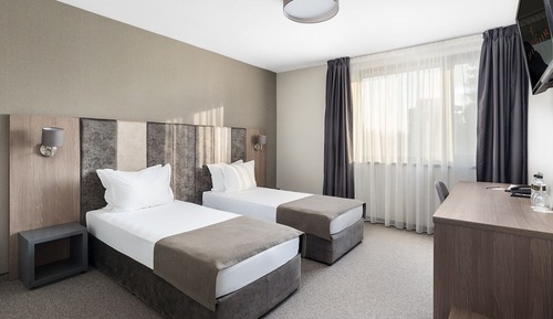 Superior Twin Room, City View