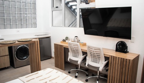 Deluxe Apartment