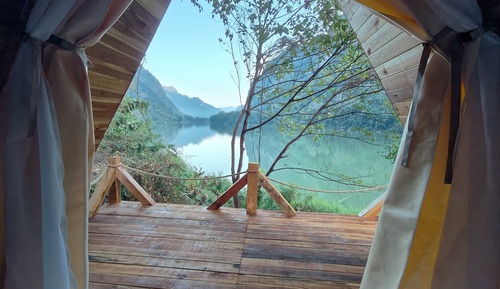 Classic Chalet, River View