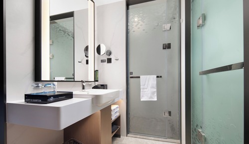 Superior Single Room, City View