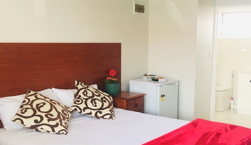 Studio, 1 Queen Bed, Kitchenette