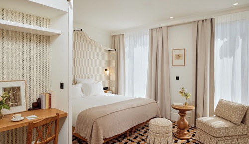 Junior Suite, 1 King Bed, City View