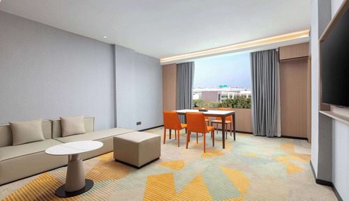 Executive Suite, 1 King Bed with Sofa bed, Non Smoking