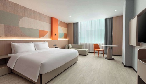 Business Room, 1 King Bed with Sofa bed, Non Smoking