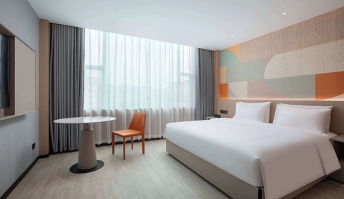 Deluxe Room, 1 King Bed with Sofa bed, Smoking