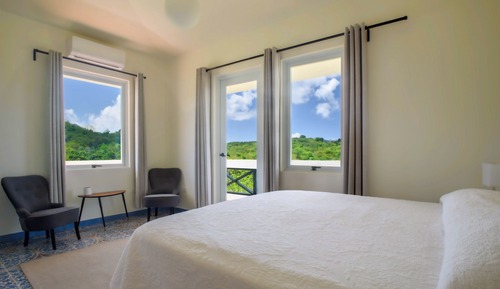 King Bed Private Balcony, Valley View - Room 7