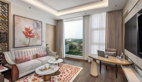 Luxury Suite, City View