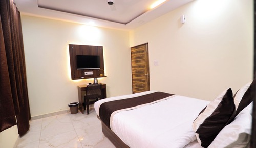 Standard Double Room, City View