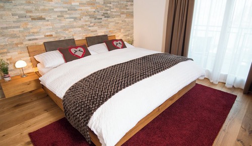 Family Room, Balcony, Lake View