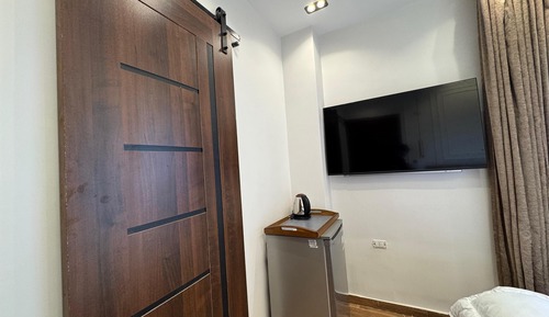 King Suite with Jacuzzi pyramids view