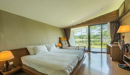 Classic Villa, Garden View