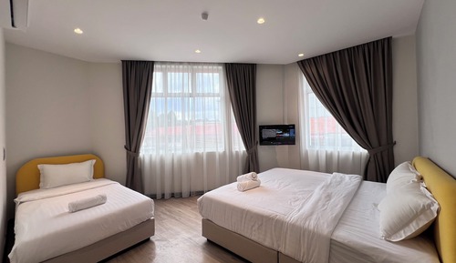 Deluxe Triple Room
