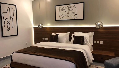 Family Room, Balcony, City View