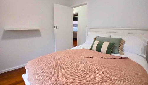 House, 3 Bedrooms, Garden View