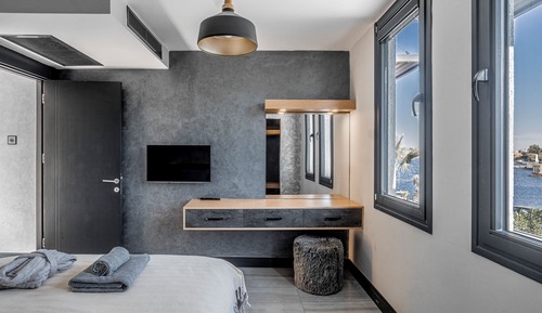 Deluxe Condo, 3 Bedrooms, Balcony, Sea View