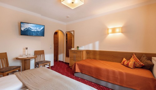 Triple Room, Balcony (Reichenspitze)