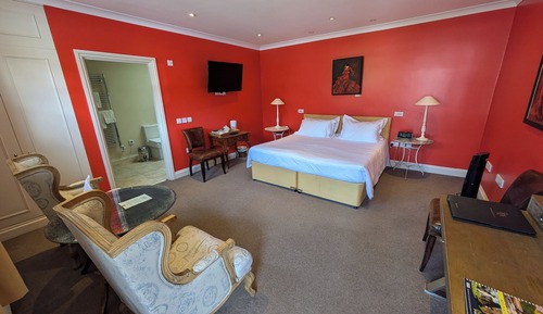 Deluxe Double or Twin Room