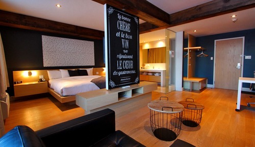 Junior Suite, 1 King Bed, Vineyard View