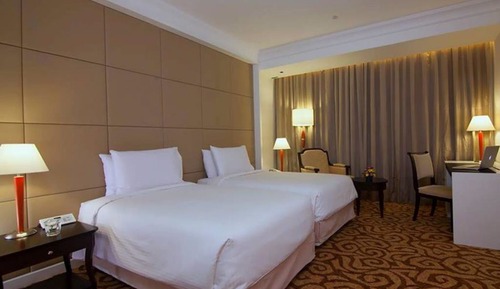 Deluxe Classic Queen