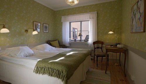 Twin Room - Lake View