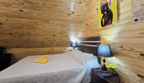 Honeymoon Cabin, Patio