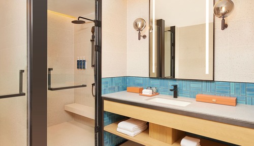 Executive Suite, 1 King Bed, City View