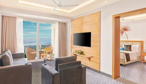 Lillian Suite