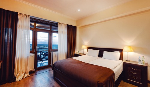 Junior Suite, Balcony, Mountain View