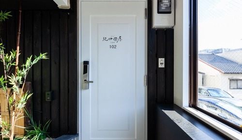 Basic Apartment (102)