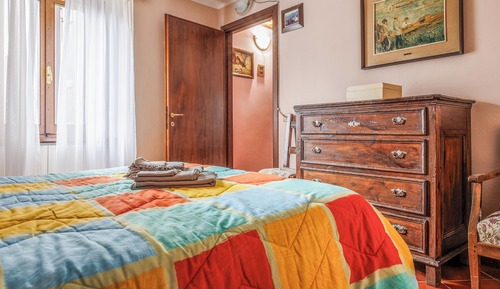 Apartment, 3 Bedrooms, Balcony, Mountain View