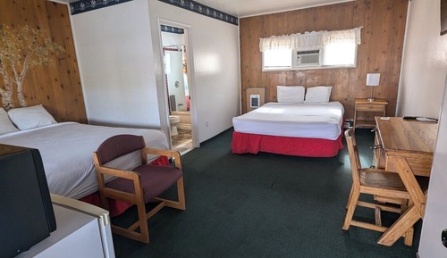 Single Room, 2 Queen Beds, Non Smoking