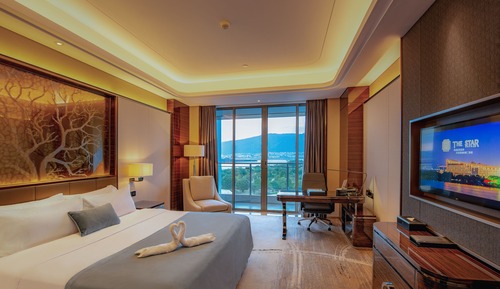 Superior Single Room, Balcony, Lake View