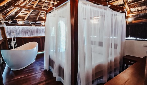 Classic Cabin, Private Bathroom, Mountain View