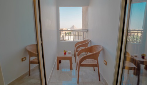 Superior Single Room - Pyramids and museum view