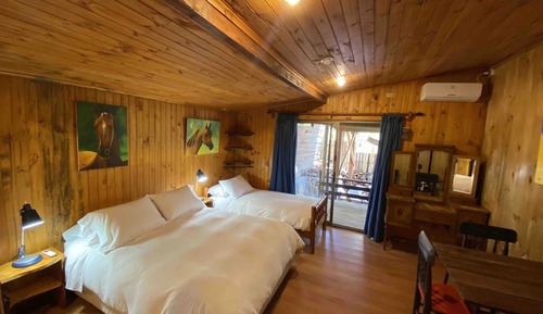 Standard Room, 1 Queen Bed, Kitchenette, Courtyard View