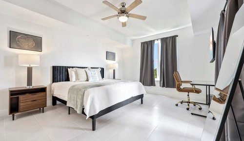 Skyline Trio - 3 Bedroom Condo