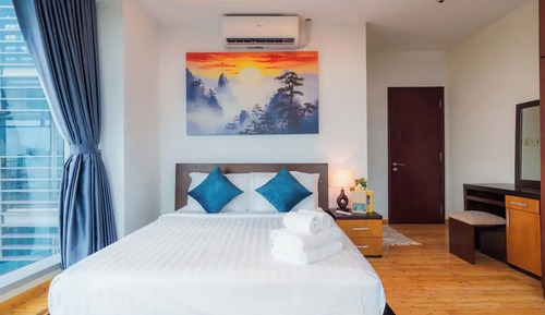 Superior Apartment, 3 Bedrooms, Kitchen, City View
