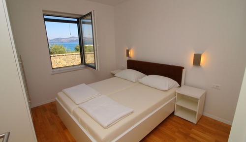 Apartment (One Bedroom Apartment with Balcony an)