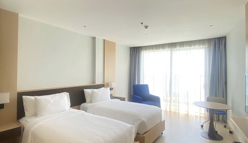 Deluxe Triple Room, Balcony, Partial Sea View