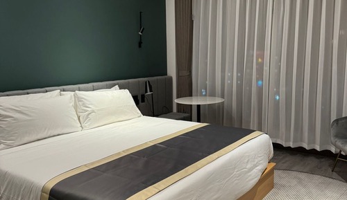 Suite, 1 King Bed, Non Smoking, Kitchen