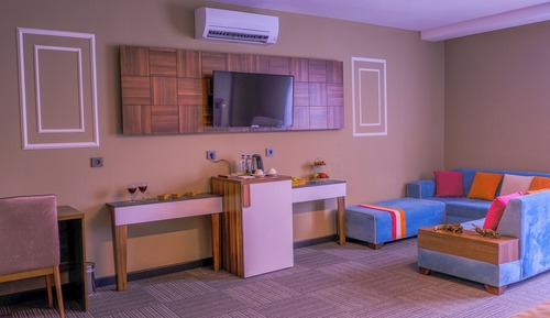 Family Studio