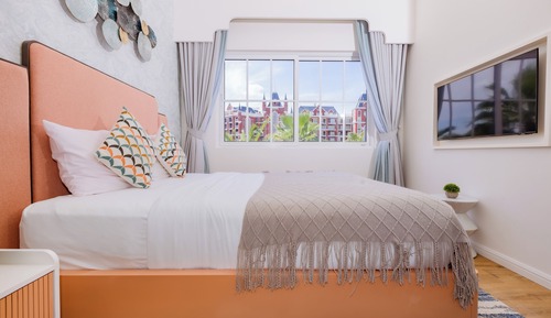 Classic Villa, Beach View