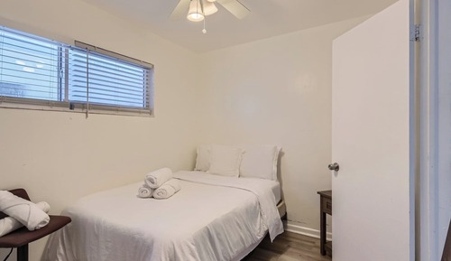 Classic Apartment, Private Pool, Courtyard Area