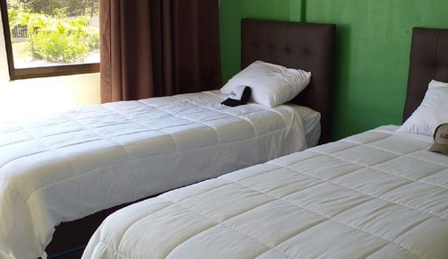 Family Chalet, Mountainside