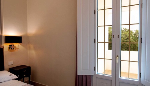 Classic Double Room, Garden View