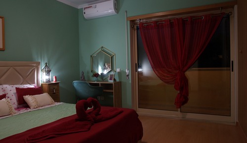 Design Room, Garden View