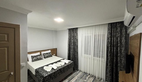 Deluxe Double Room, Garden View