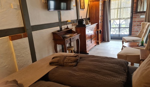 Classic Double Room, Garden View